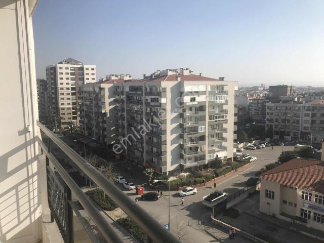 Karşiyaka, İzmir içerisinde kiralık mülk