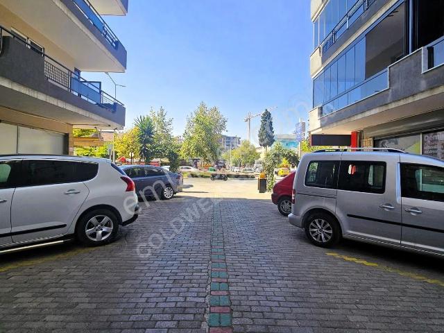 Karşiyaka, İzmir içerisinde kiralık mülk