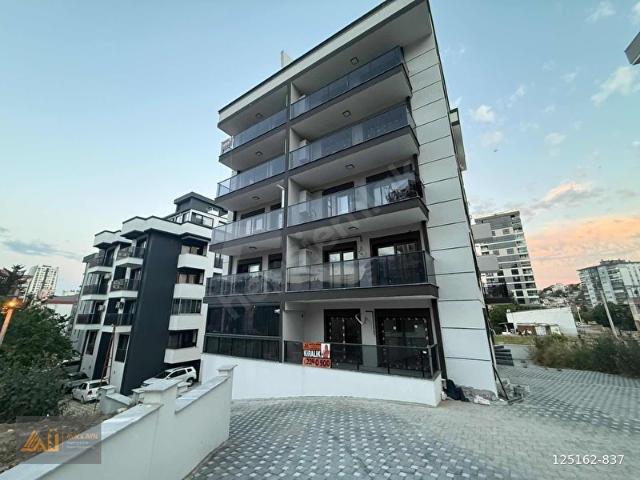 İzmir içerisinde satılık mülk