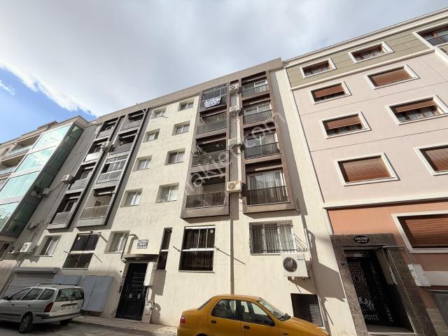 Karşiyaka, İzmir içerisinde kiralık mülk