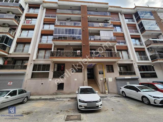 Karşiyaka, İzmir içerisinde kiralık mülk