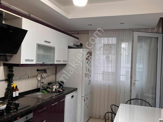 Karşiyaka, İzmir içerisinde satılık mülk