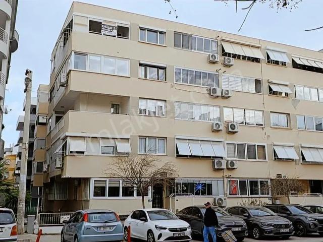 Karşiyaka, İzmir içerisinde kiralık mülk