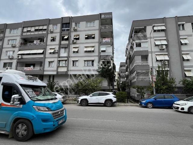 Karşiyaka, İzmir içerisinde kiralık mülk