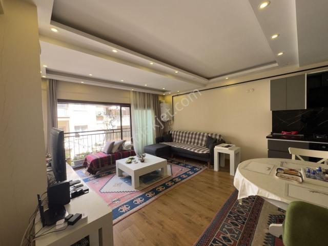 Karşiyaka, İzmir içerisinde satılık mülk