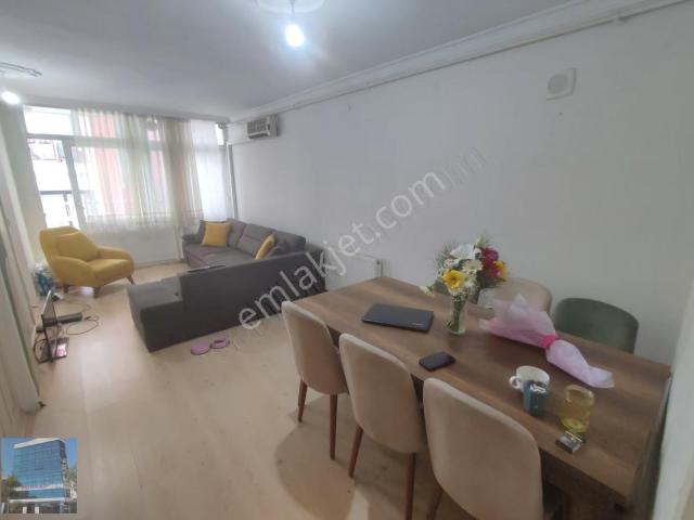 Karşiyaka, İzmir içerisinde kiralık mülk