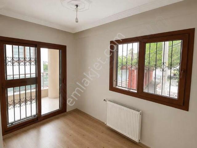 Bayrakli, İzmir içerisinde kiralık mülk