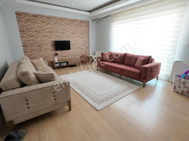 Karşiyaka, İzmir içerisinde satılık mülk