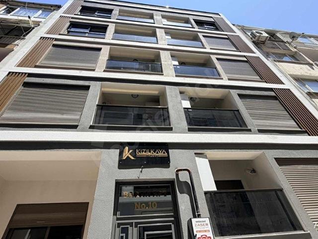 Karşiyaka, İzmir içerisinde satılık mülk
