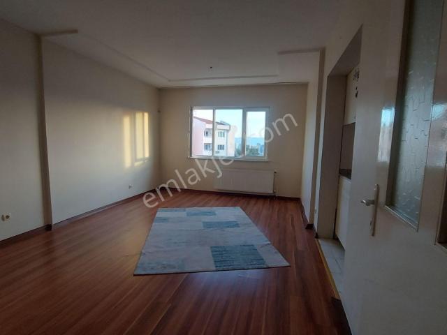 Elit Sitesi, Karşıyaka içerisinde kiralık mülk