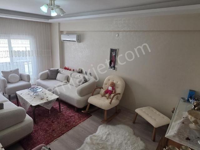 Karşiyaka, İzmir içerisinde satılık mülk