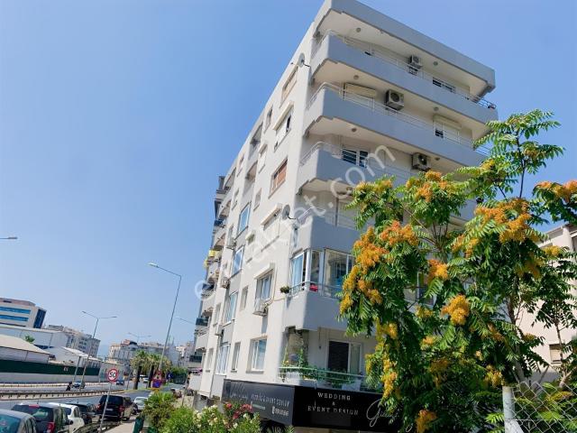 Tersane Mahallesi, Karşıyaka içerisinde satılık mülk