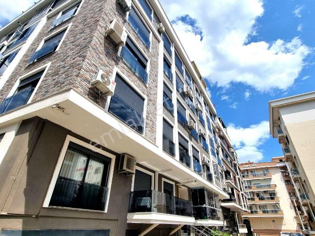 Yalı Mahallesi, Karşıyaka içerisinde satılık mülk