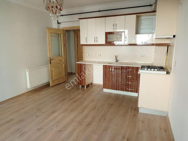 Karşiyaka, İzmir içerisinde kiralık mülk