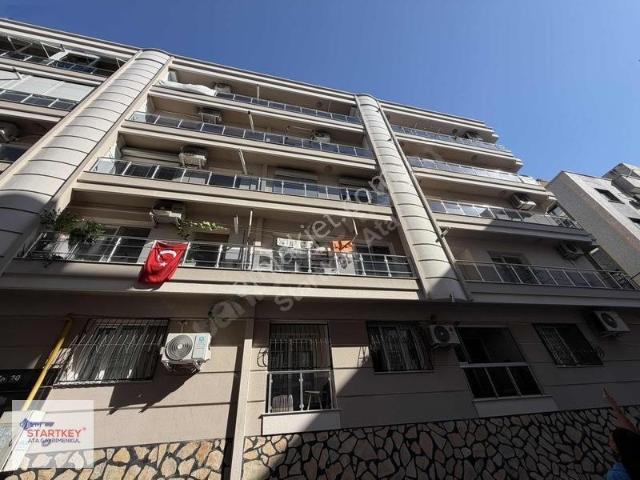 Karşiyaka, İzmir içerisinde satılık mülk