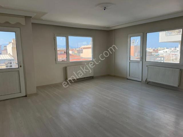 Karşiyaka, İzmir içerisinde kiralık mülk