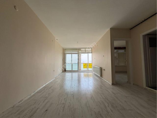 Karşiyaka, İzmir içerisinde kiralık mülk
