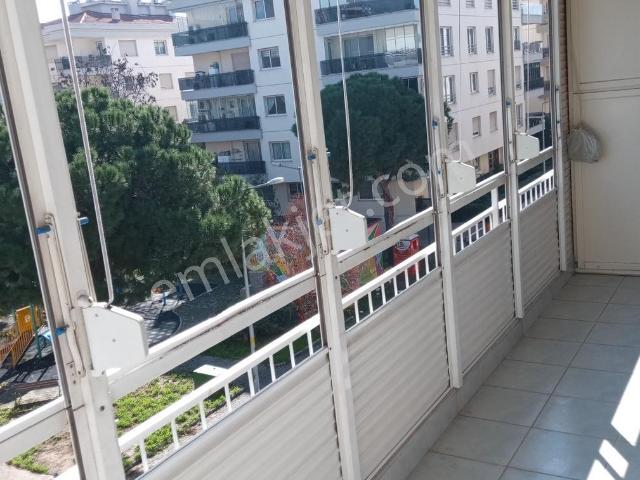 Karşiyaka, İzmir içerisinde satılık mülk