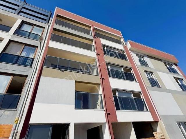 Bayrakli, İzmir içerisinde satılık mülk