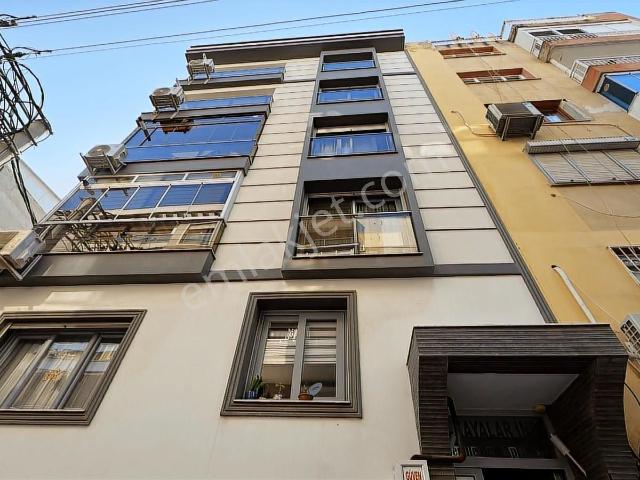 Karşiyaka, İzmir içerisinde satılık mülk