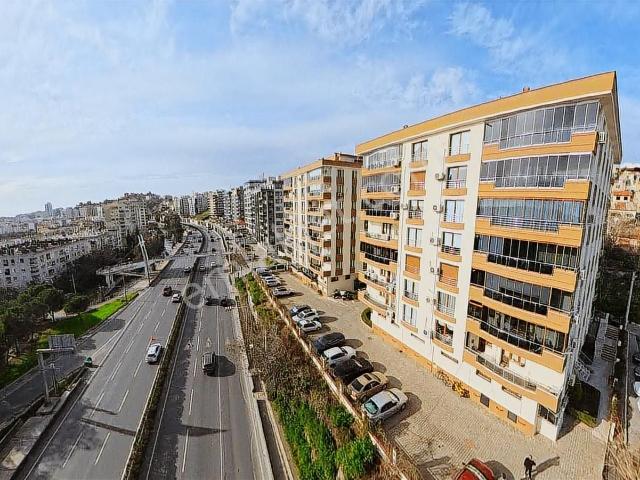Bayrakli, İzmir içerisinde satılık mülk
