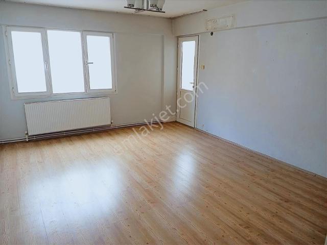Karşiyaka, İzmir içerisinde kiralık mülk