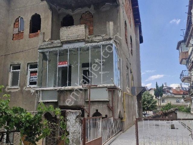 Karaağaç Mahallesi, Isparta Merkez içerisinde satılık Villa