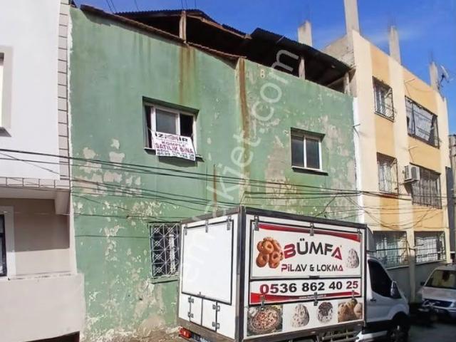 Abdi İpekçi Mahallesi, Karabağlar içerisinde satılık Villa