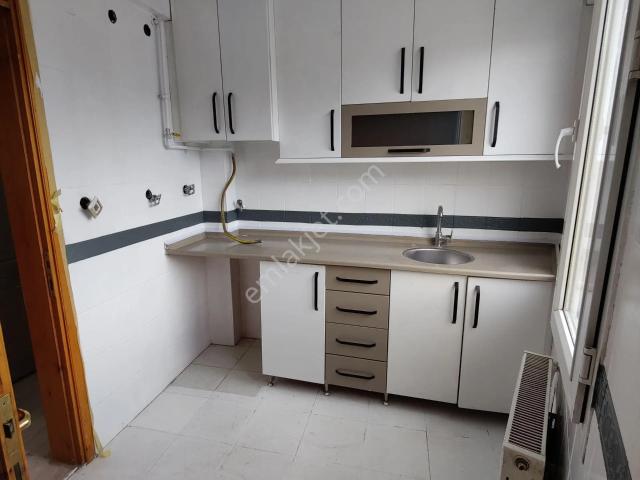 Karabağlar, İzmir içerisinde kiralık mülk