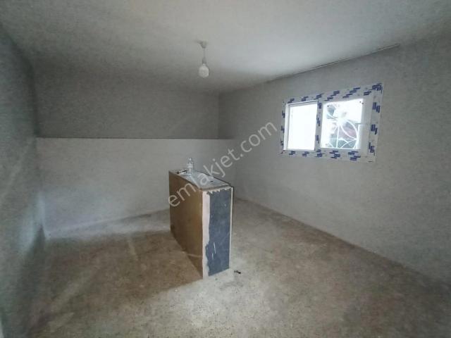Yeni Çamlık, Karabağlar içerisinde kiralık mülk