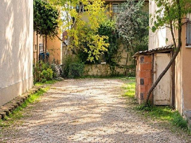 Karabağlar, İzmir içerisinde satılık Arsa