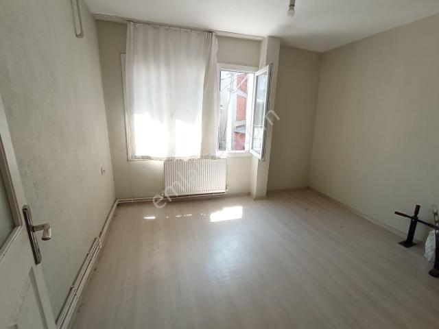 Karabağlar, İzmir içerisinde kiralık mülk