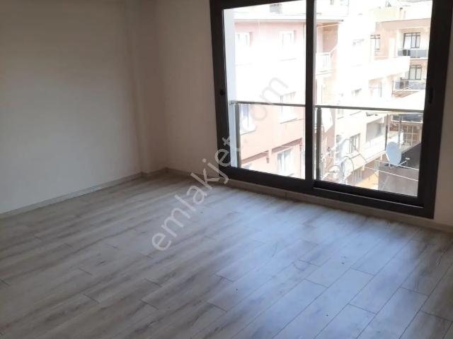 Uğur Mumcu Mahallesi, Karabağlar içerisinde kiralık mülk