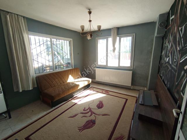 Karabağlar, İzmir içerisinde kiralık mülk