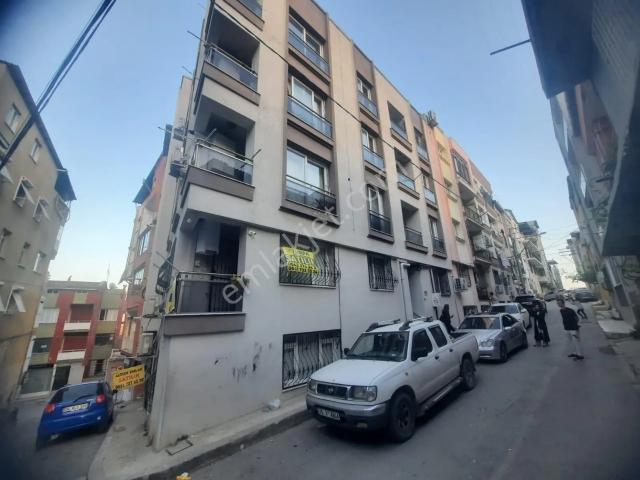 Karabağlar, İzmir içerisinde satılık mülk