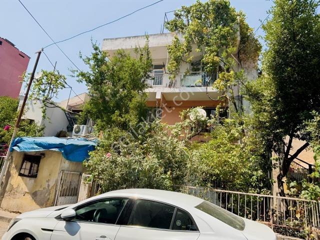 Karabağlar, İzmir içerisinde satılık Bina
