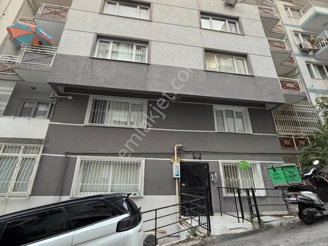 Karabağlar, İzmir içerisinde satılık mülk