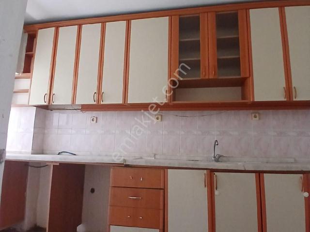 Karabağlar, İzmir içerisinde kiralık mülk