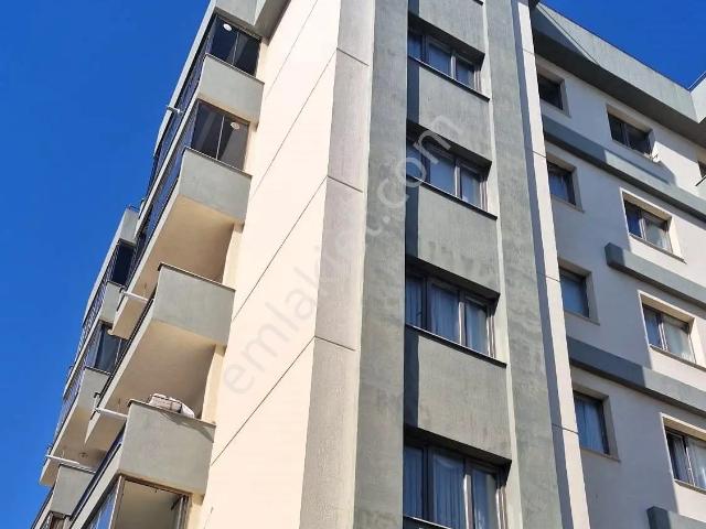 Karabağlar, İzmir içerisinde kiralık mülk