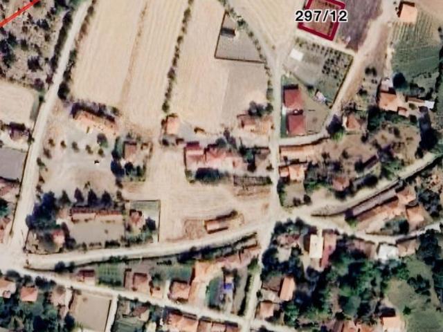 Üçgözen, Turhal içerisinde satılık Arsa