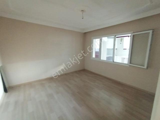 Karabağlar, İzmir içerisinde kiralık mülk
