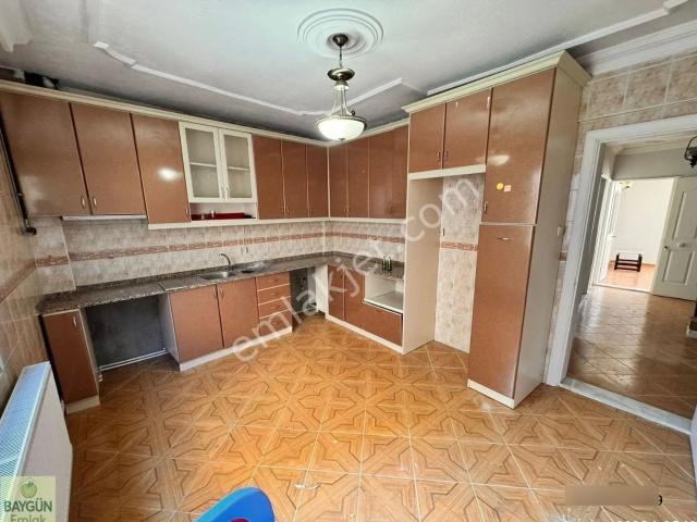 Karabağlar, İzmir içerisinde kiralık mülk