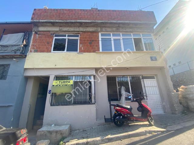 Karabağlar, İzmir içerisinde satılık Bina