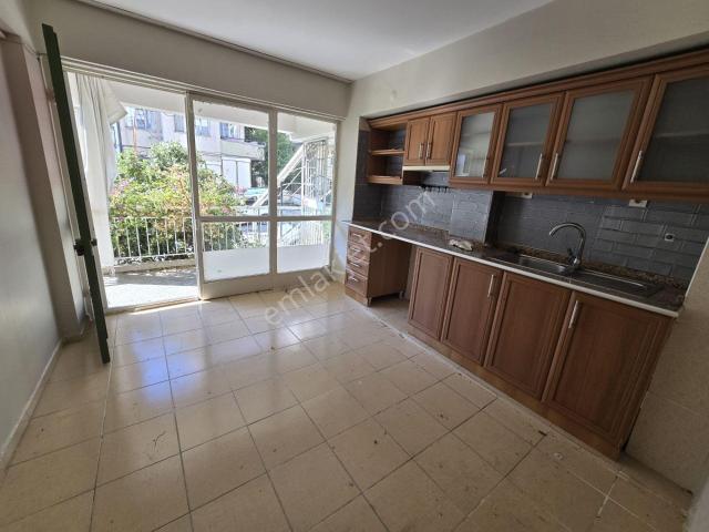 Karabağlar, İzmir içerisinde kiralık mülk