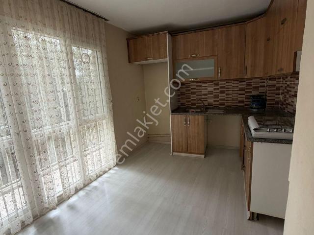 Karabağlar, İzmir içerisinde kiralık mülk