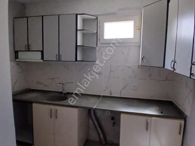 Karabağlar, İzmir içerisinde kiralık mülk
