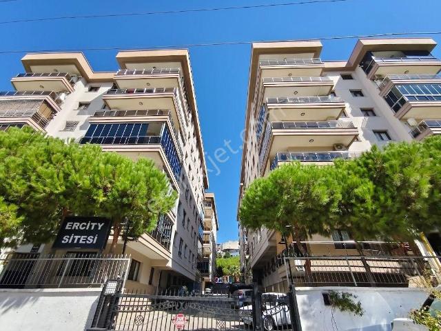 Karabağlar, İzmir içerisinde satılık mülk