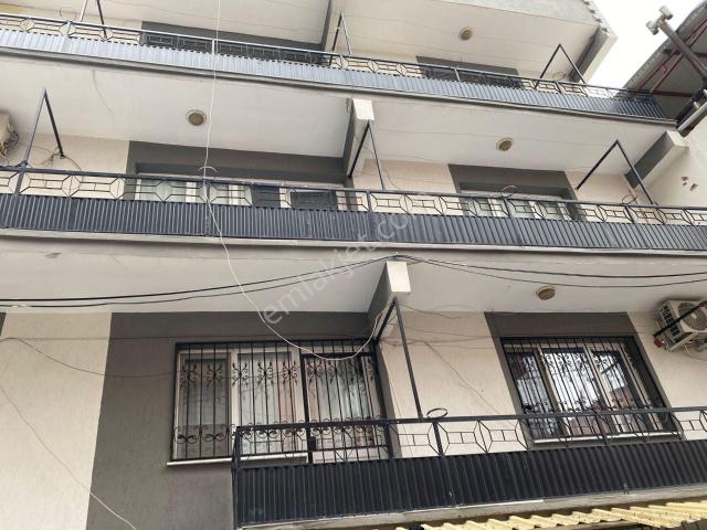 Karabağlar, İzmir içerisinde kiralık mülk