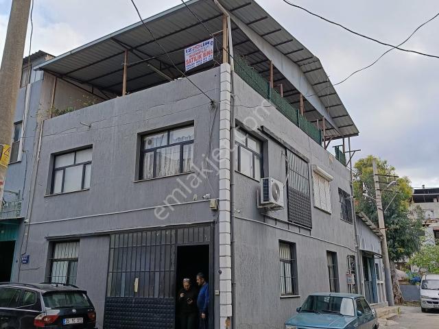 Karabağlar, İzmir içerisinde satılık Bina