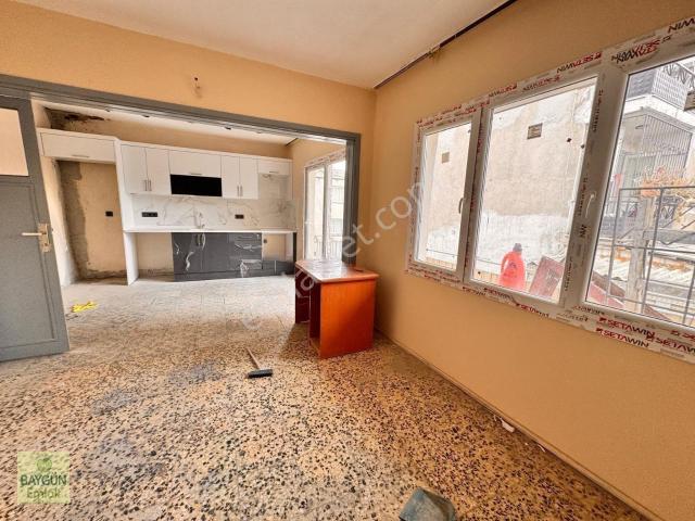 Karabağlar, İzmir içerisinde kiralık mülk